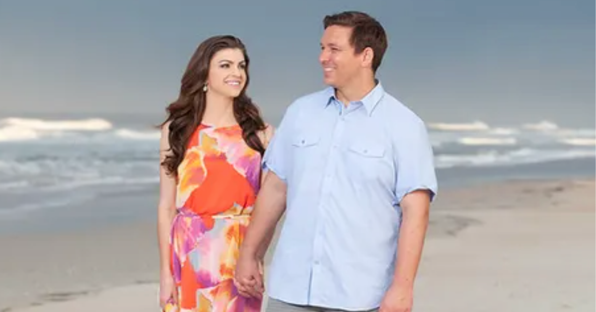 A 2015 campaign photo of Ron DeSantis and Casey DeSantis