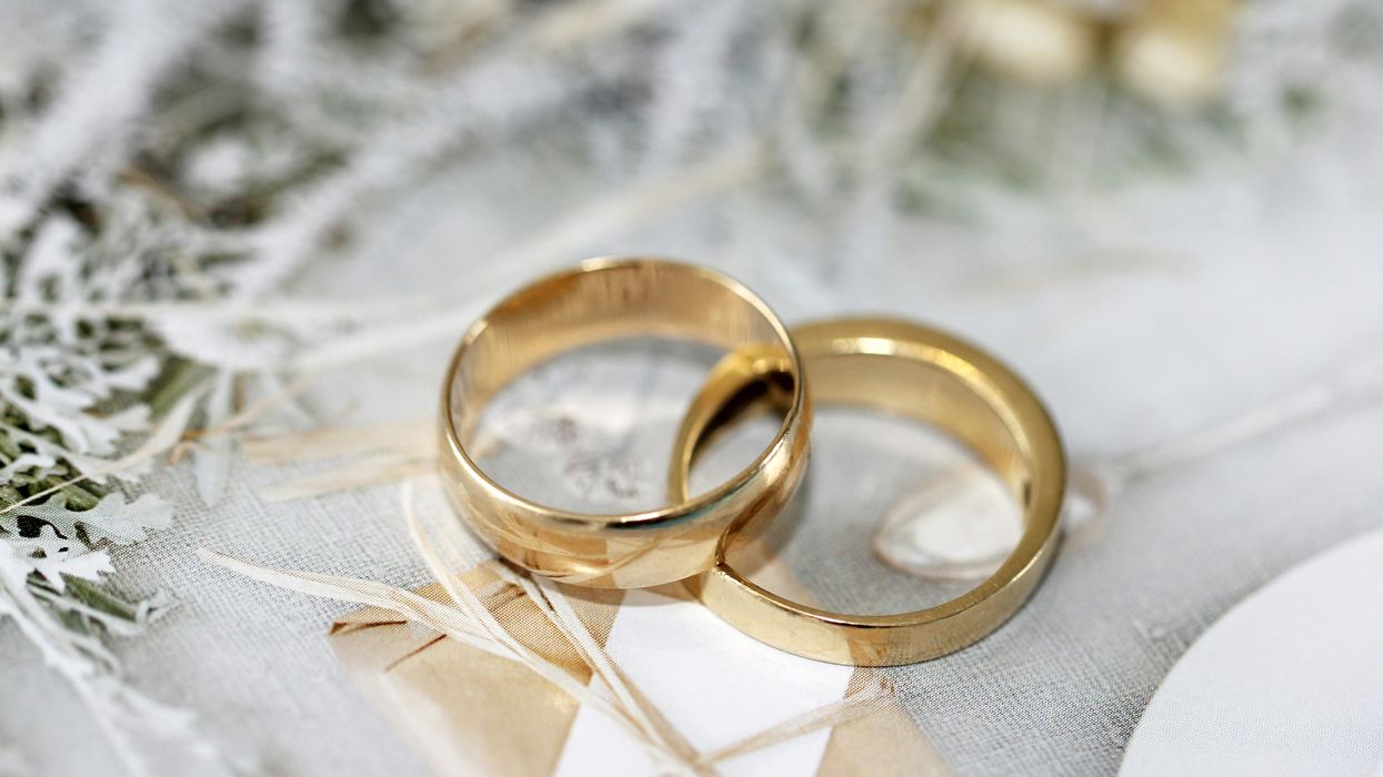 A pair of golden wedding bans