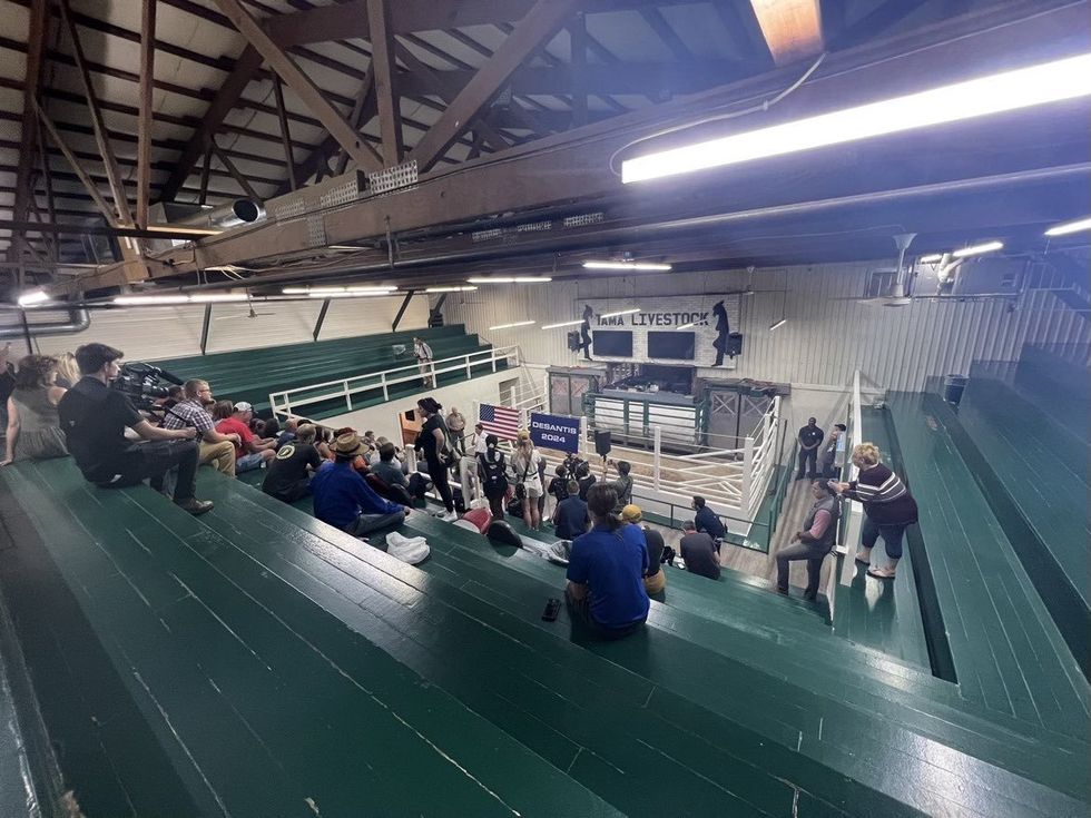 Actual photograph of DeSantis rally attendance