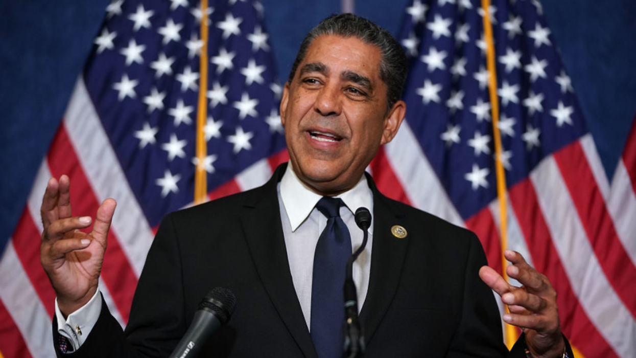Adriano Espaillat