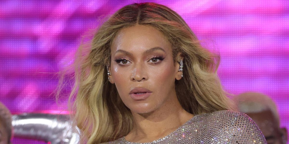 Beyoncé Security Guard's Reaction To 'Mute' Crowd Goes Viral: VIDEO ...