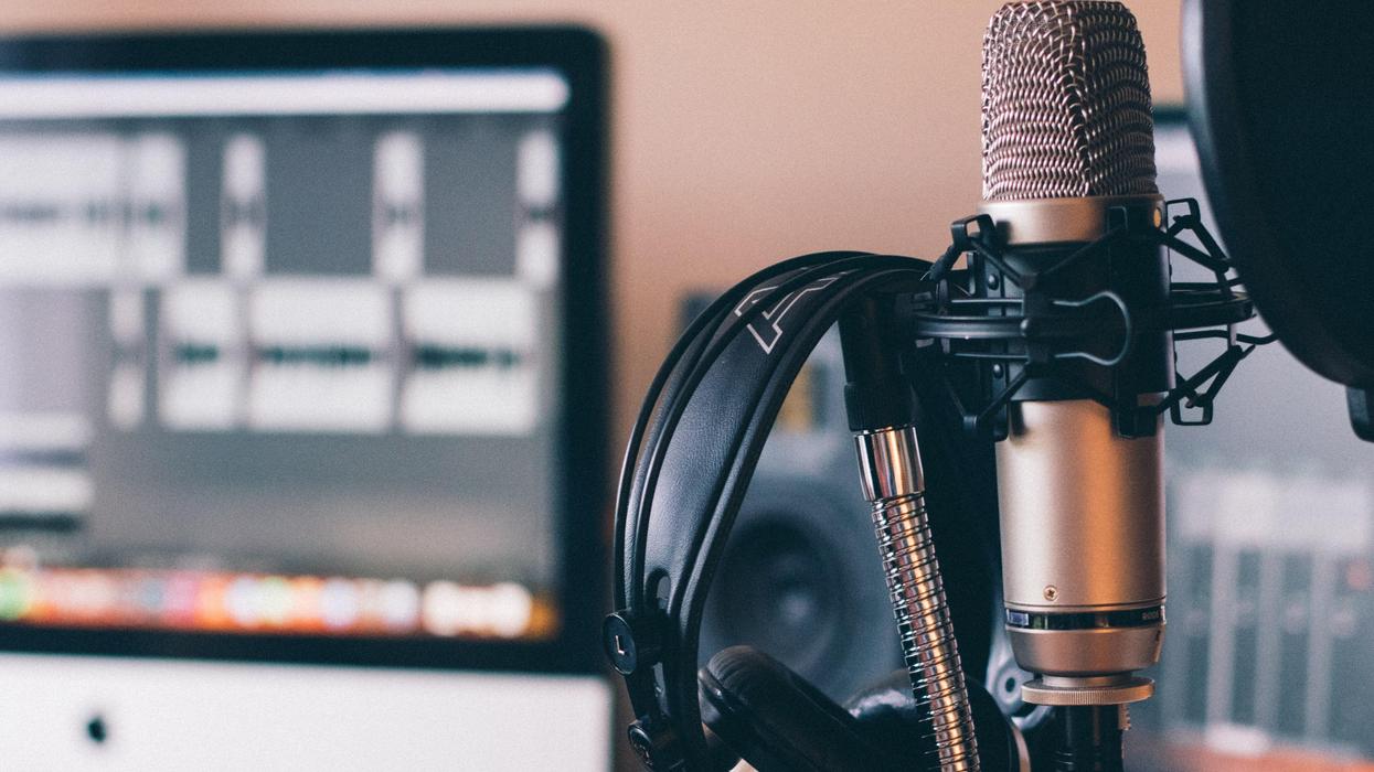 People Break Down The Greatest TV Theme Songs Of All-Time