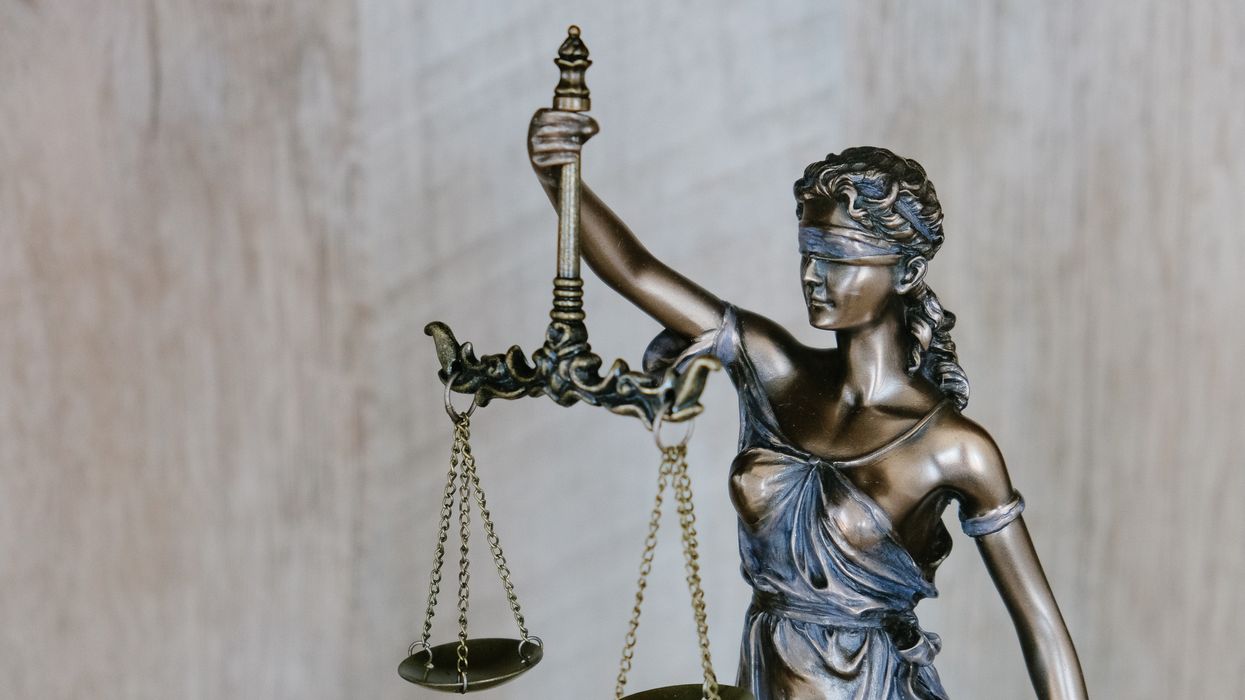 blind justice statue