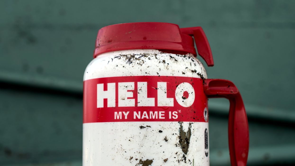 Cannister with the "Helly my name is..." insignia