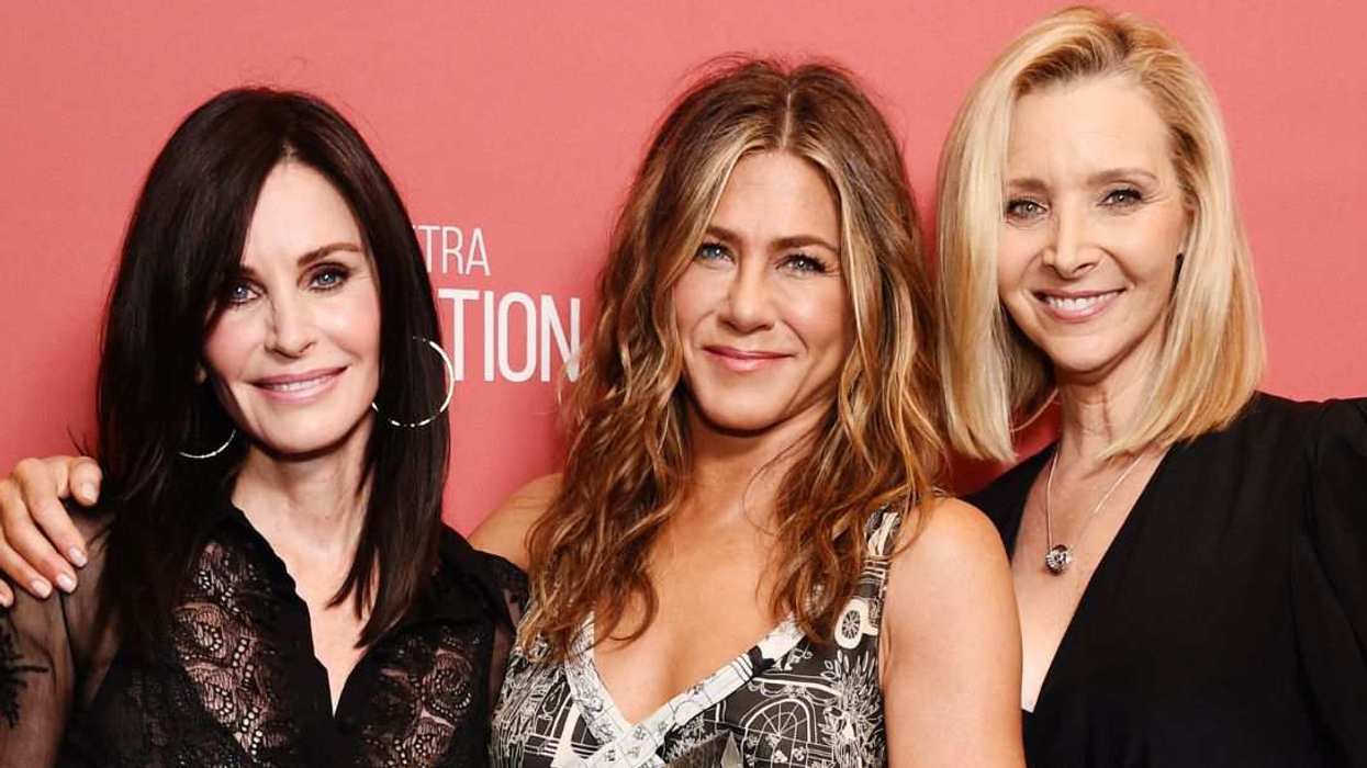 Courteney Cox, winner of the 'Artists' Inspiration Award', Jennifer Aniston, and Lisa Kudrow attend SAG-AFTRA Foundation.