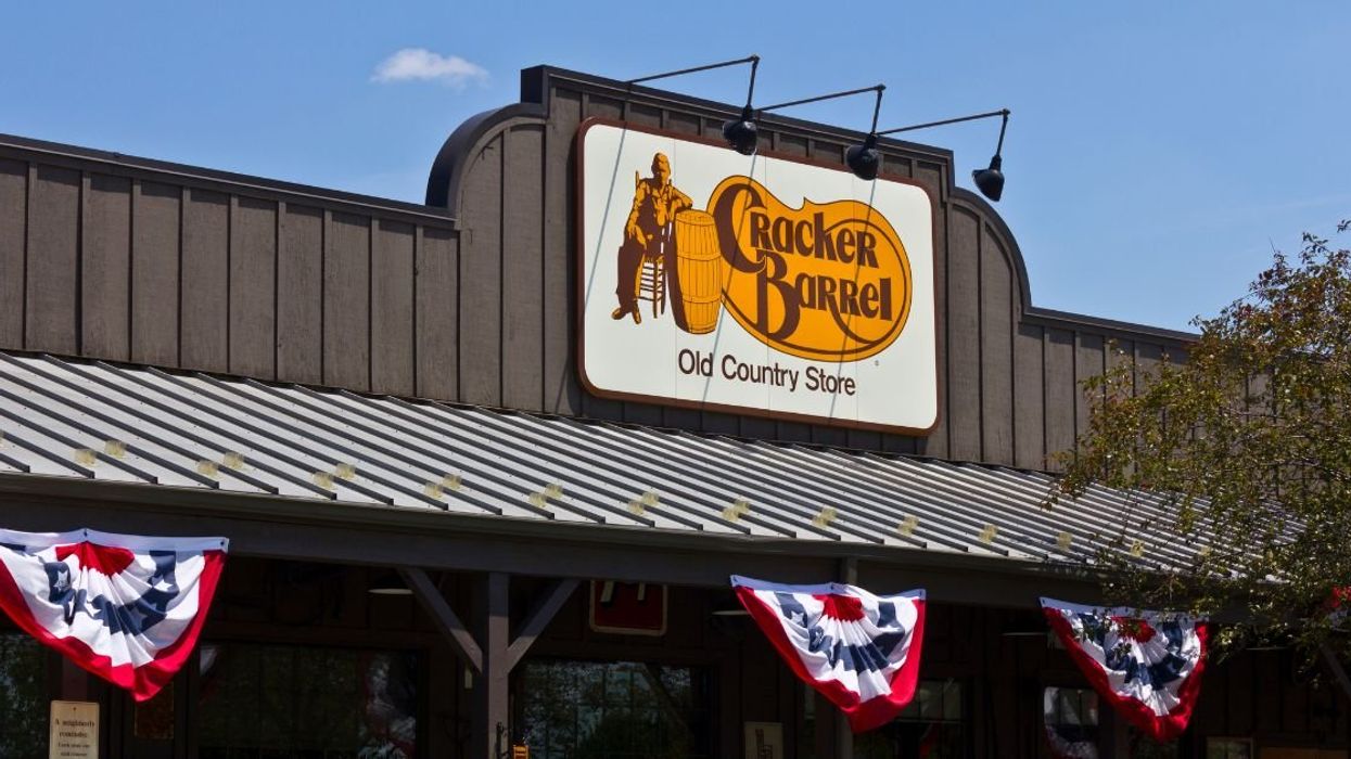 Cracker Barrel storefront