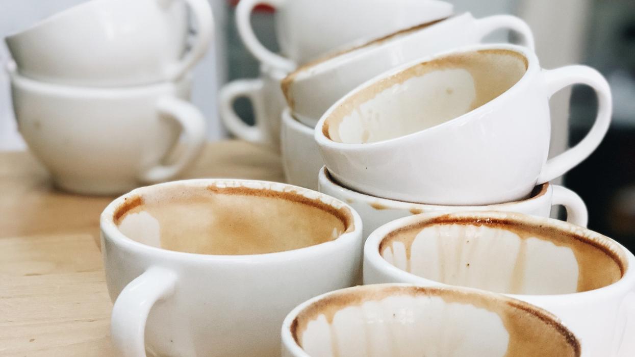 Dirty coffee cups