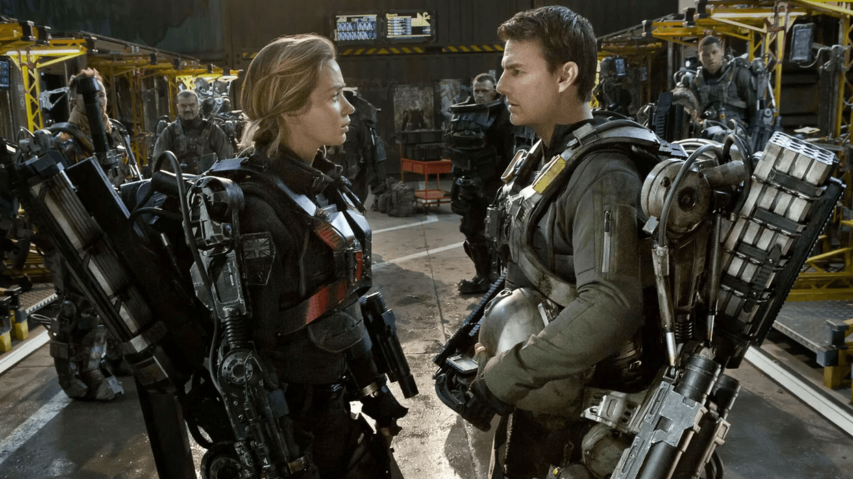 Emily Blunt and Tom Cruise in "Edge of Tomorrow"