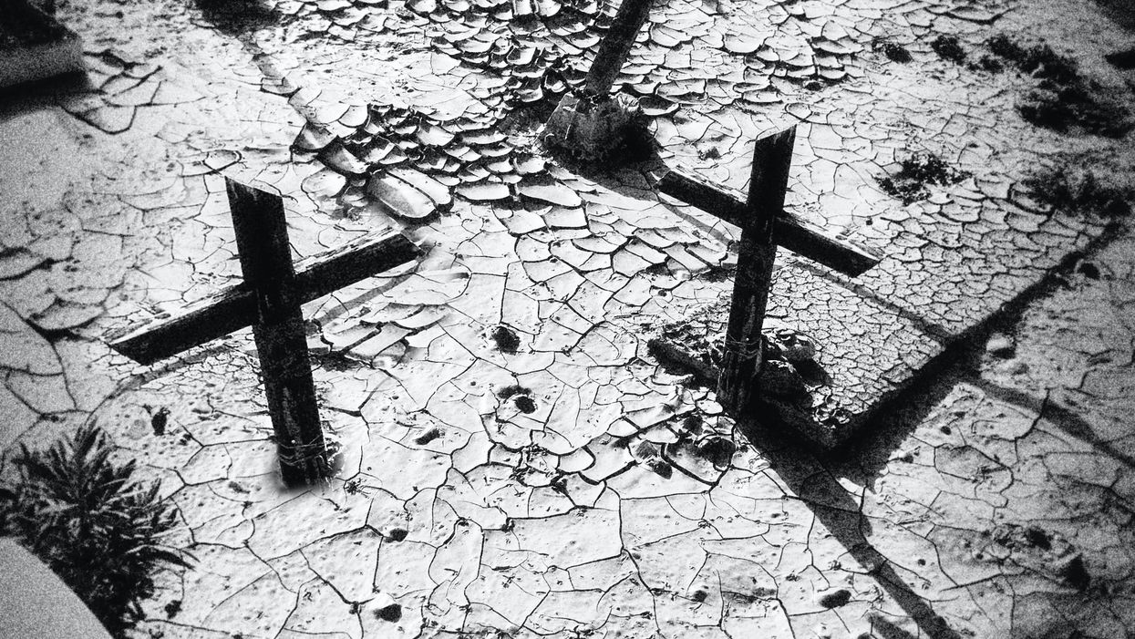 Graveyard Employees Share The Scariest Things They've Ever Experienced