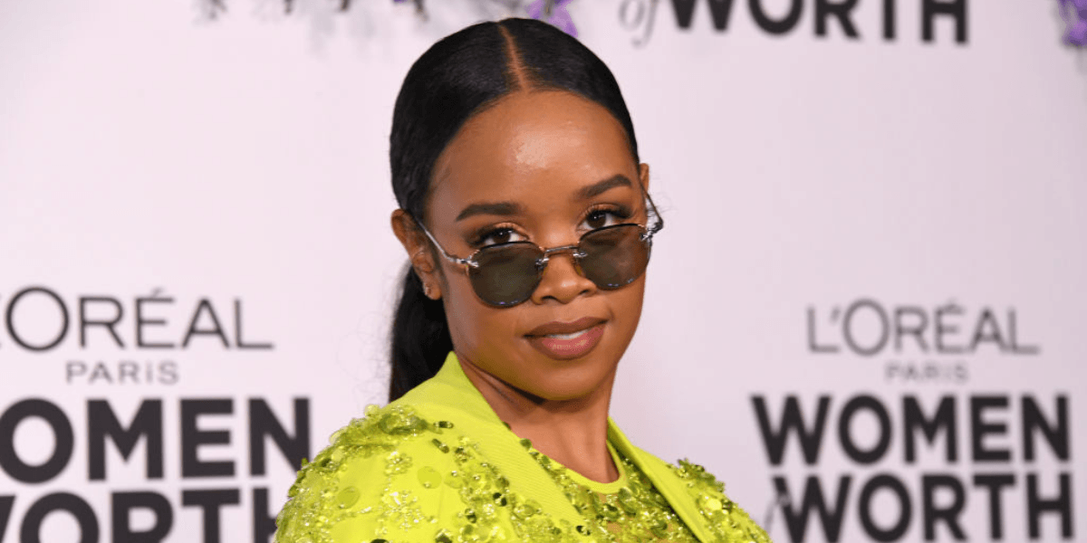 H.E.R. Unrecognizable After Taking Off Her Iconic Glasses: PHOTOS ...