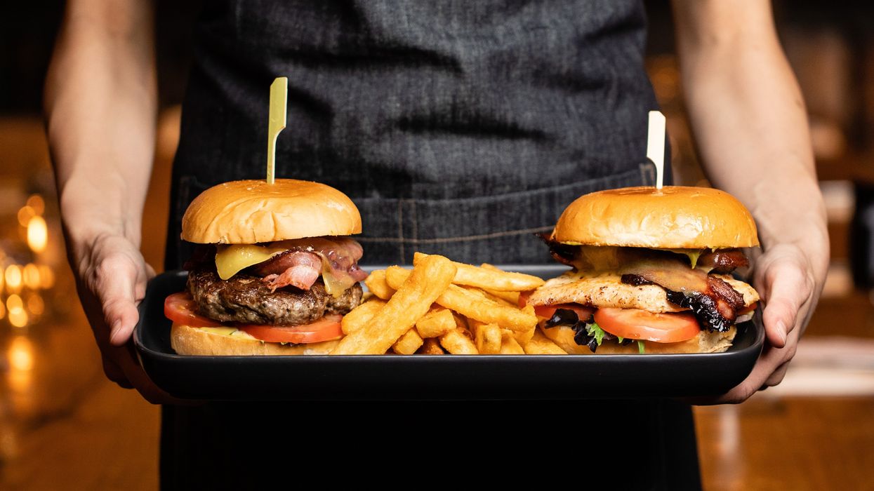 People Break Down What Absolutely Ruins A Good Burger For Them