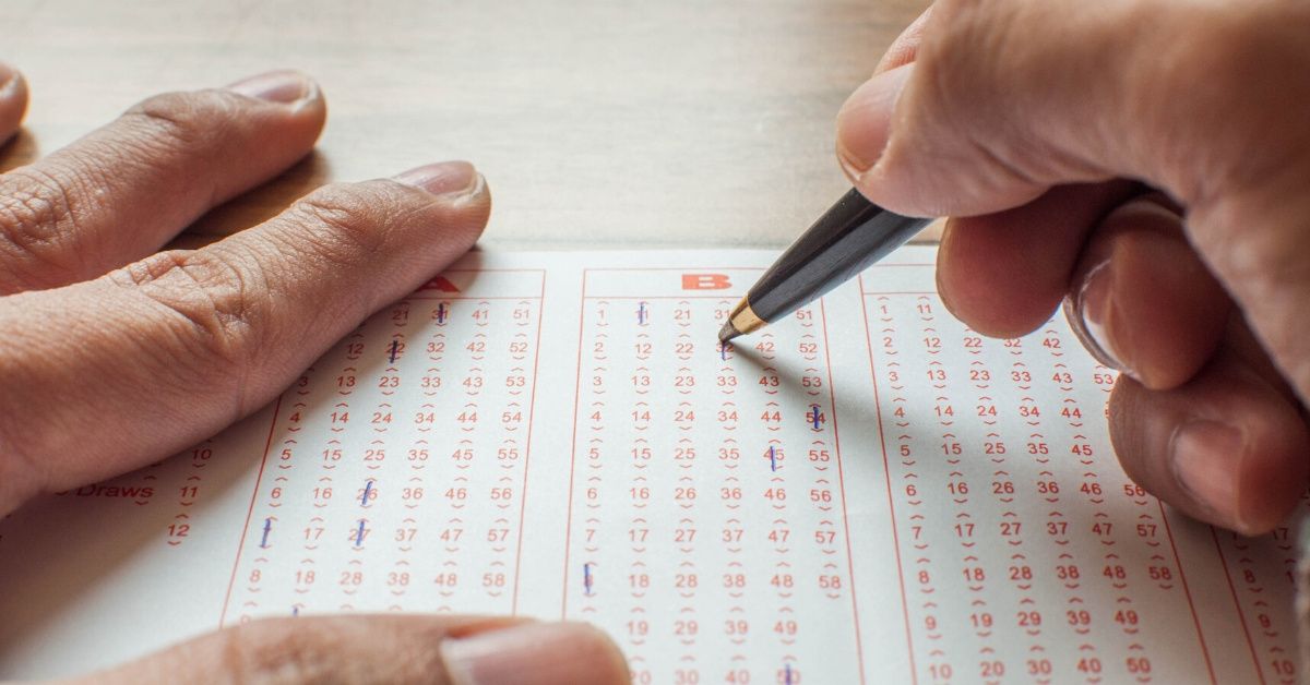 Australian Man Whose Uninsured Home Was Destroyed By Bushfires Wins The Lottery