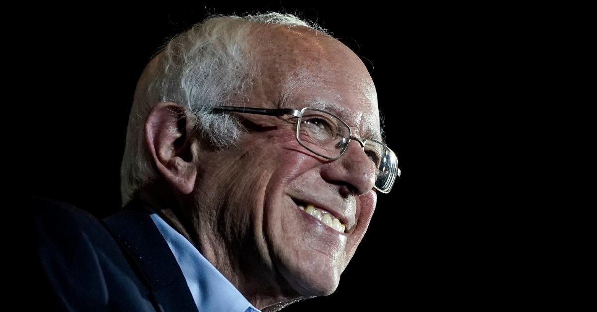 Pro-Trump Writer's 'Facts' About Bernie Sanders' Proposed Minimum Wage Get Easily Dismantled By A Little Thing Called Math