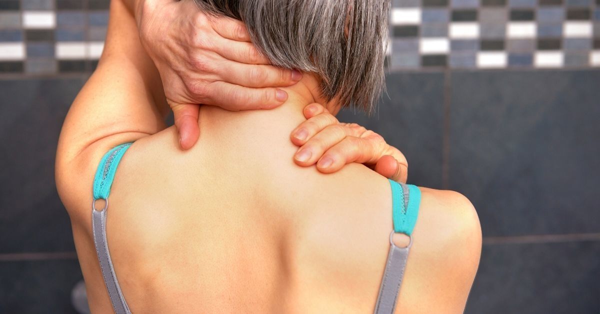 Woman's Boyfriend Accuses Her Of Being Self-Centered For Wanting To Get A Breast Reduction To Help Her Back