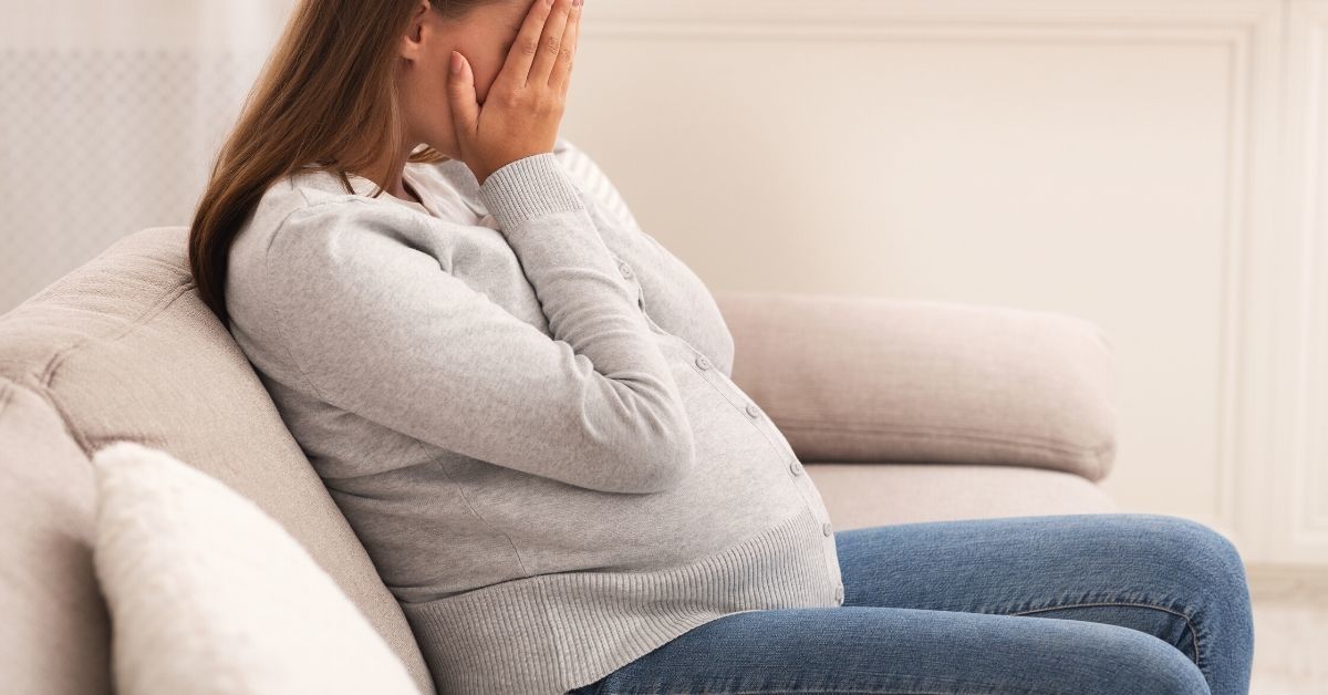 Man Ponders Kicking Out His Widowed Sister And Her Kids After She Makes Rude Comment To His Pregnant Wife