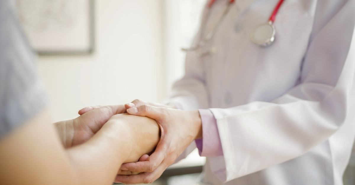 Nurse Considers Reporting Coworker Who Had A 'Psychotic Break' At Work To HR For Endangering Patients