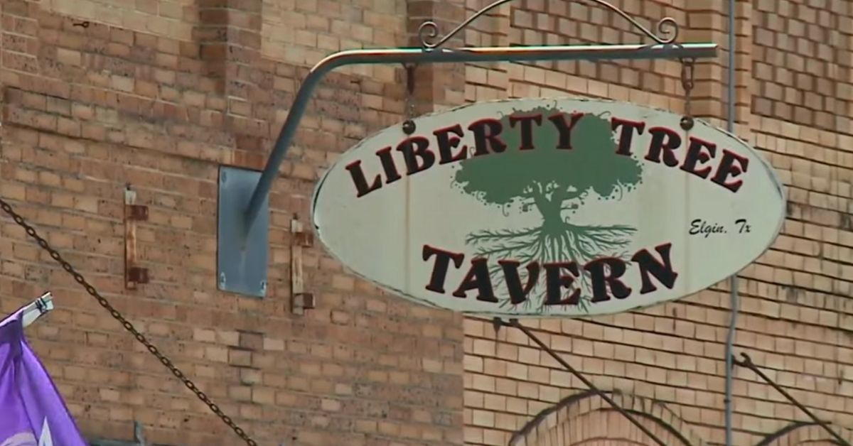 Texas Bar Faces Backlash For Banning Patrons From Wearing Face Masks In Effort To Curb 'Wannabe Snitch Patrols'