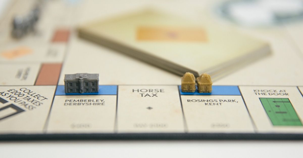 Graphic Designer Creates Jane Austen Version Of Monopoly For His Superfan Girlfriend