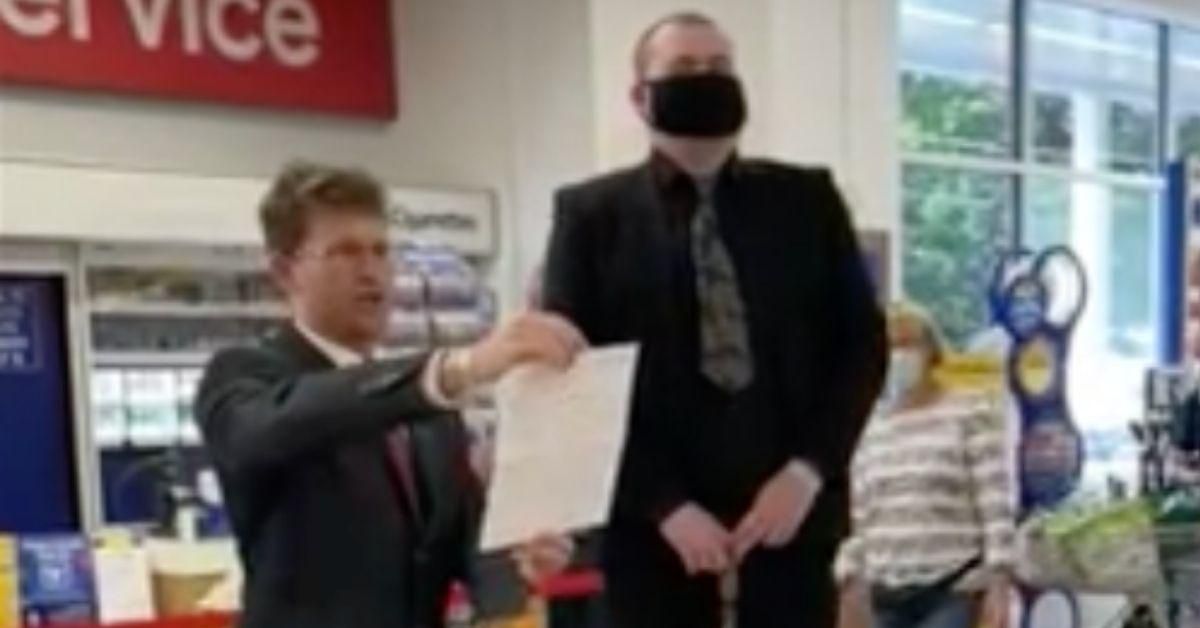 Grocery Store Worker Goes Hilariously All Out After Being Told To Submit 'Formal Resignation Letter'
