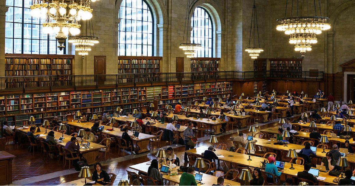 After Forbes Article Claims Libraries Should Be Replaced With Amazon Stores, People Say 'Not So Fast'