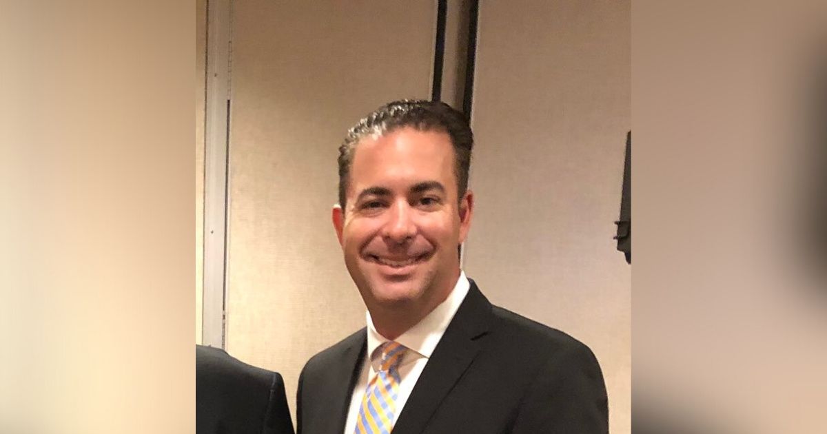 Pro-Trump Miami Police Captain Under Fire For Claiming He's 'Black' During City Commission Meeting