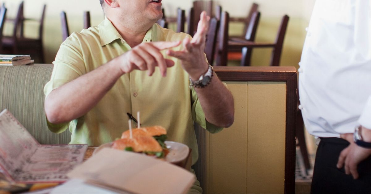 Woman Concerned After Her Boyfriend Insists On Going To The Same Waffle House Even Though He Fights With The Cook Every Time