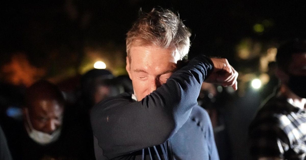 Portland Mayor Tear-Gassed By Federal Police After Joining Crowd Of Protesters Calling For His Resignation