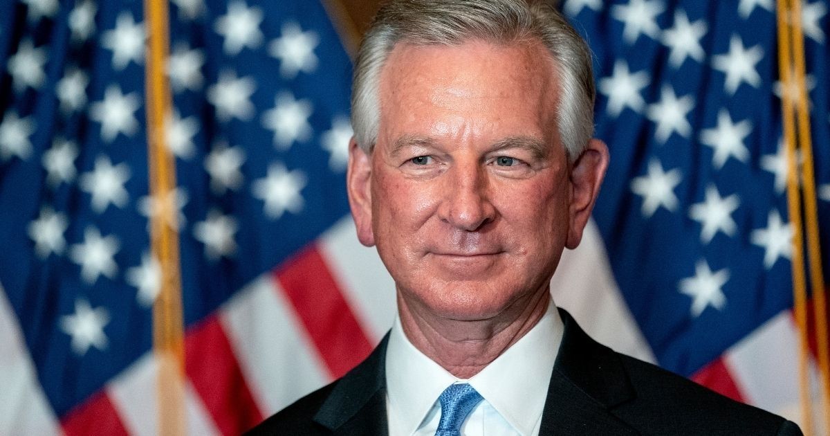 Ex-Football Coach Who Won U.S. Senate Seat Fails Hard To Name The 3 Branches Of Government