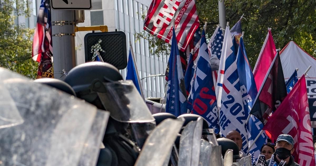Georgia Cops Bluntly Shut Down Pro-Trumper Who Accused County Worker Of Stealing Election Computers