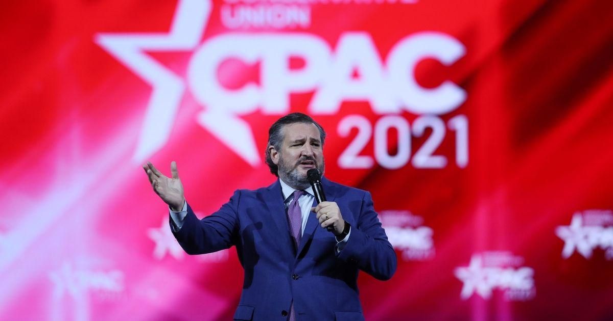 Ted Cruz Slammed For Homophobic Joke About Men 'French Kissing' During Bizarre CPAC Speech