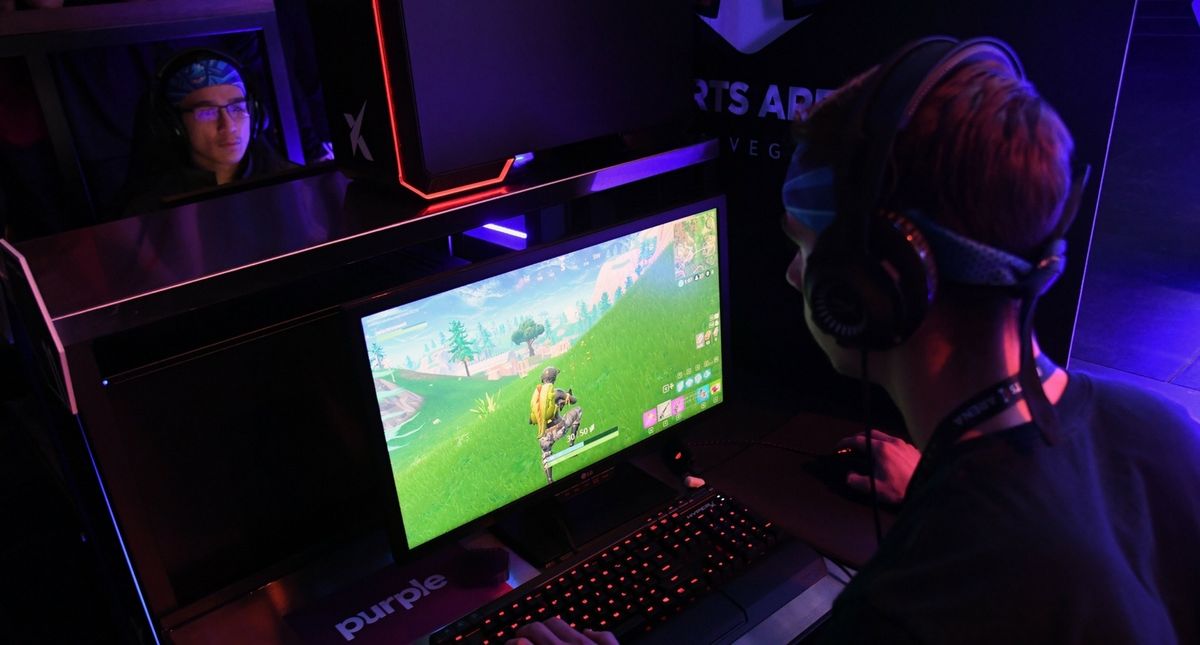 University Is Offering Scholarships To Fortnite Players—And Twitter Is Ready To Apply