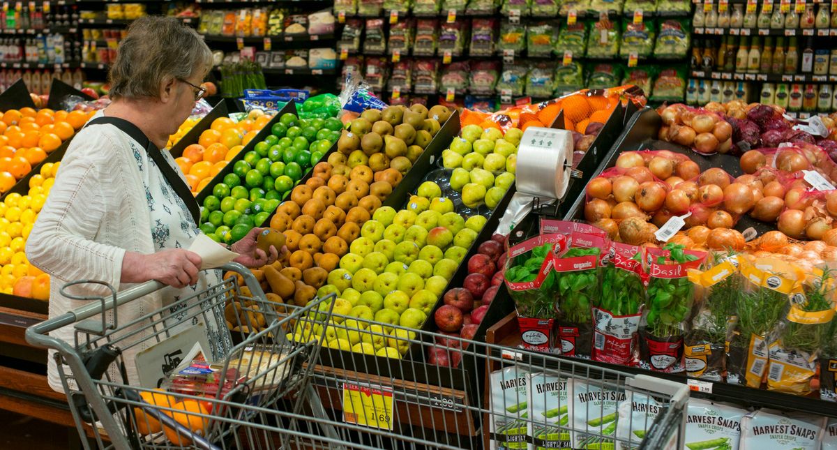 Almost Half Of US Families Are Living On A Budget That Can't Cover Basics Like Food And Rent