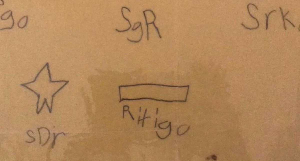 Man's Old Preschool Attempt At Spelling Is Laughably Bad—But Teachers Are Saying 'Hold Up'