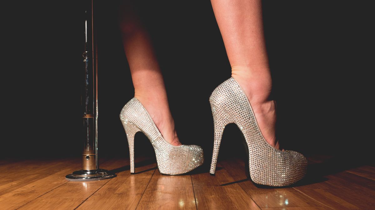 Mom Stunned After Her Daughter's Teacher Calls Her An 'Unfit Mother' Because She's An Exotic Dancer