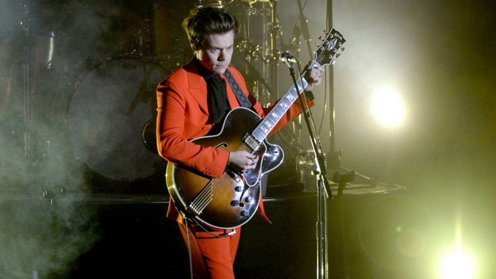 Video of Harry Styles Getting Groped by Fan Leaves Many Angry