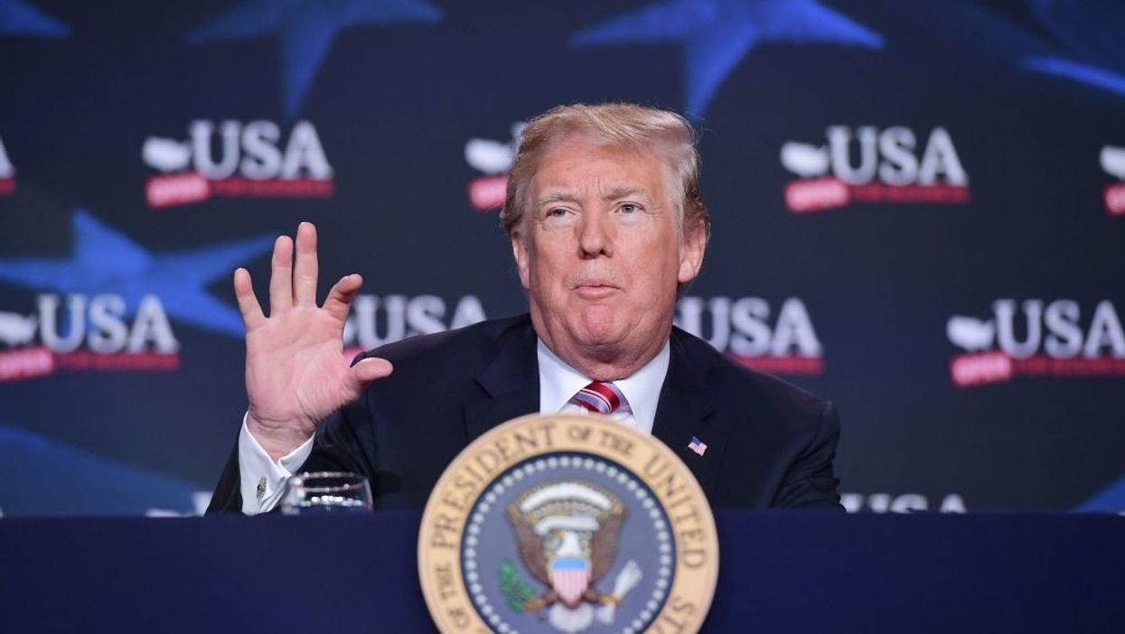 REPORT: Donald Trump Is Using His Personal Cell Phone to Get Around John Kelly