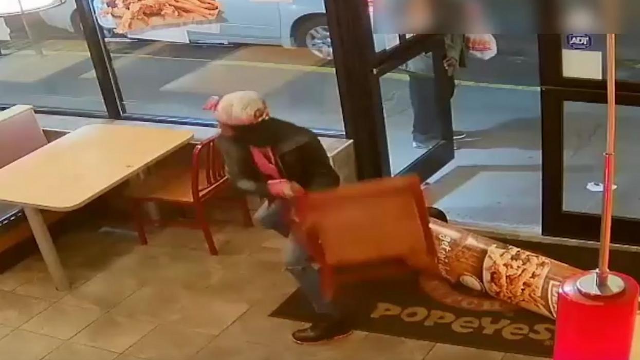 Angry Woman Smashes NYC Popeyes Window Because Her $4 Meal Didn't Come With a Drink