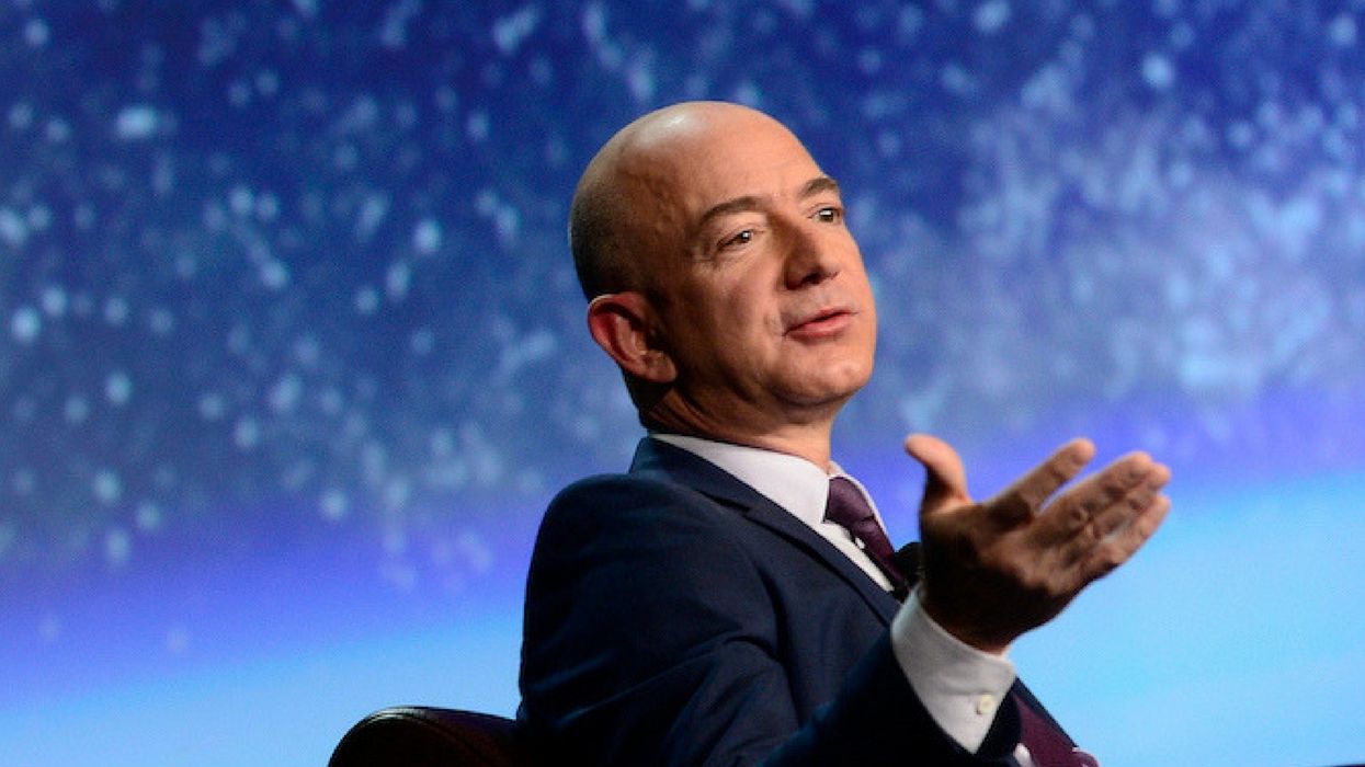 Delivery Worker Steals Puppy While Dropping Off Amazon Package And The Owner Went All The Way To Jeff Bezos To Get Her Back