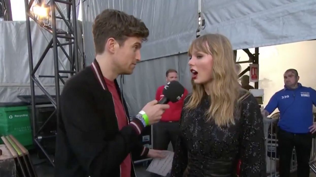 Interviewer Jokingly Tells Taylor Swift That She Needs To Shower—And She Rolls With It