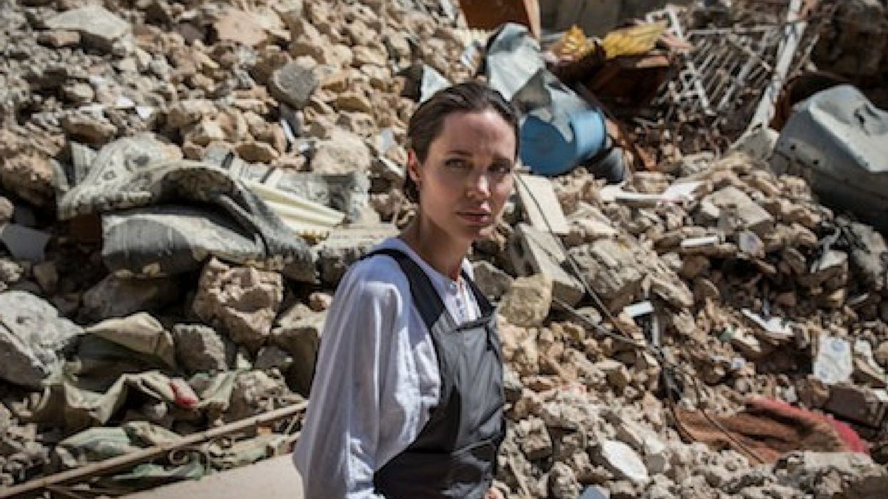 Angelina Jolie Visits Iraq Less Than A Year After Liberation From ISIS, And The Images Are Devastating