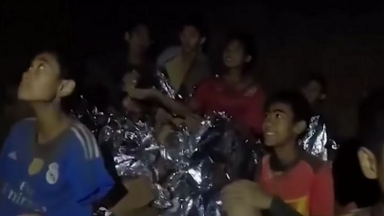 Rescue Diver Suggests Controversial Method For Saving Thai Soccer Team—Drug Them.