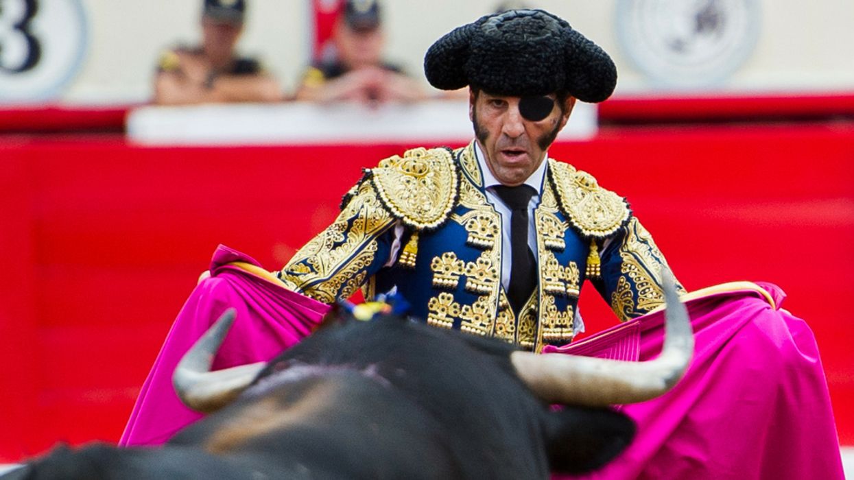 One-Eyed Matador Gets An 8-Inch Chunk Of His Scalp Ripped Off By An Angry Bull 😱
