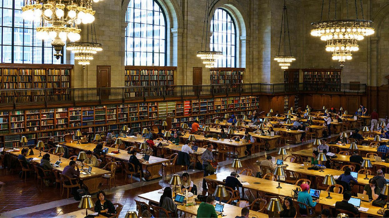 After Forbes Article Claims Libraries Should Be Replaced With Amazon Stores, People Say 'Not So Fast'