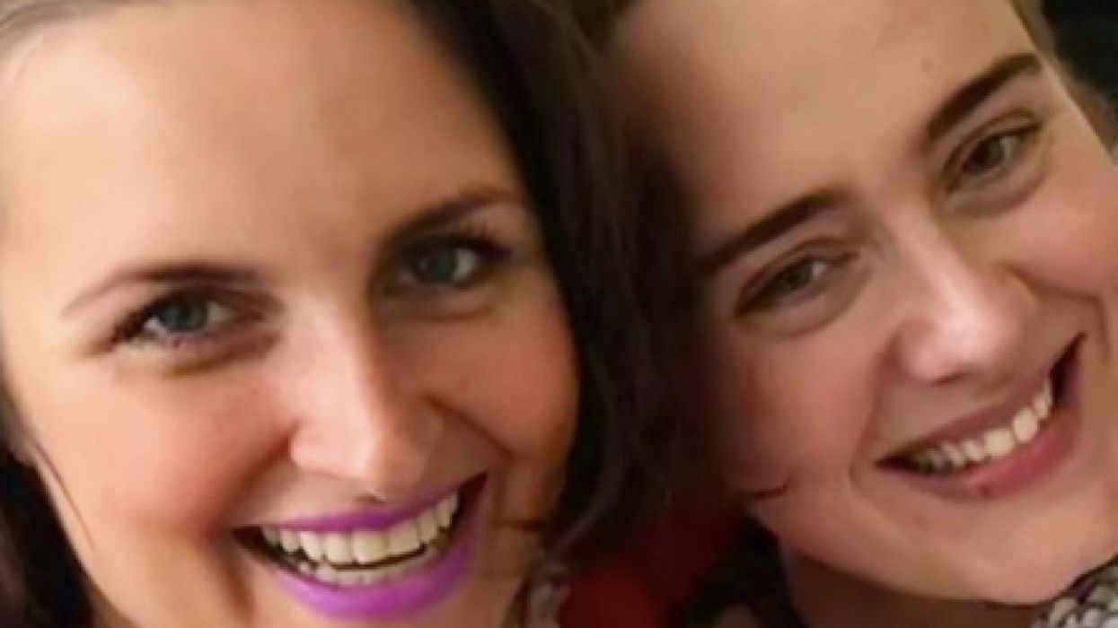 Adele Has An Important Message For New Moms After Best Friend's Postpartum Struggle