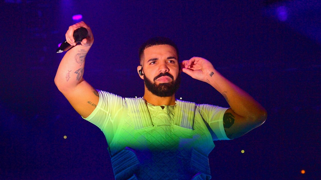 Drake Calls Donald Trump A 'F*$&ing Idiot' During Concert And The Crowd Goes Wild