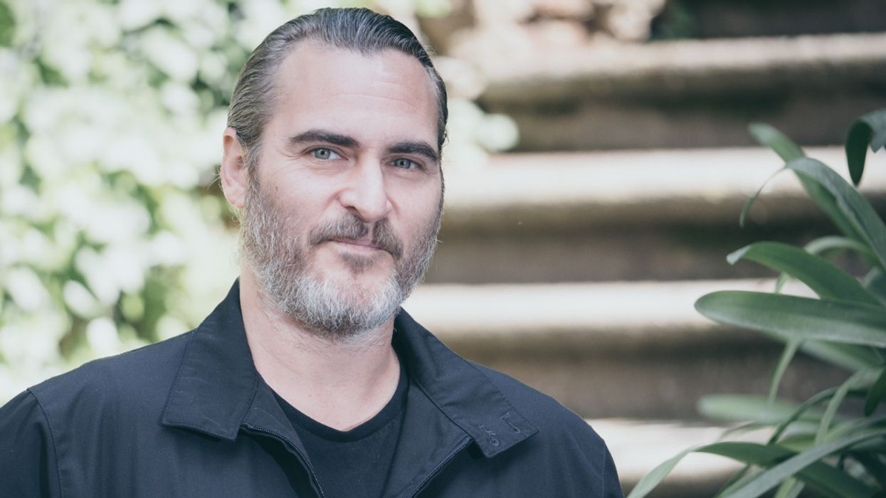 Newly-Released Photos Of Joaquin Phoenix From The New 'Joker' Film Certainly Have People Talking 😮