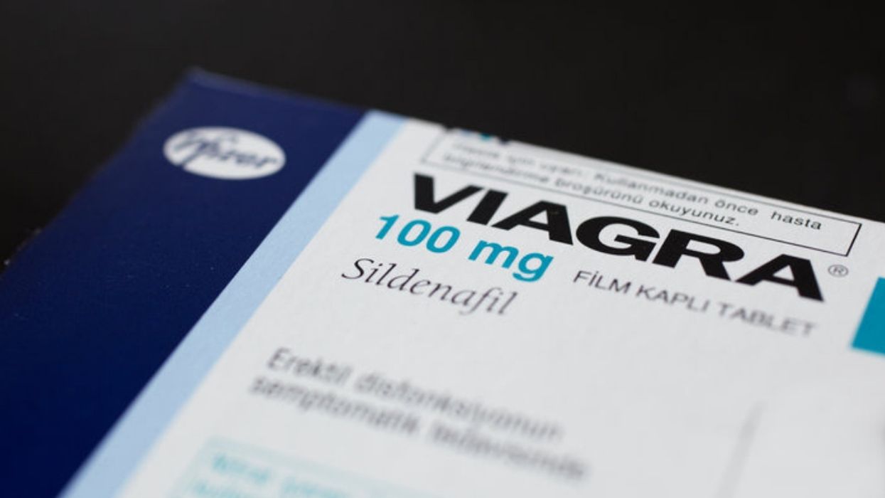 31-Year-Old Man Chugs Erectile Dysfunction Drug And Ends Up With Permanent Color Vision Damage 😮