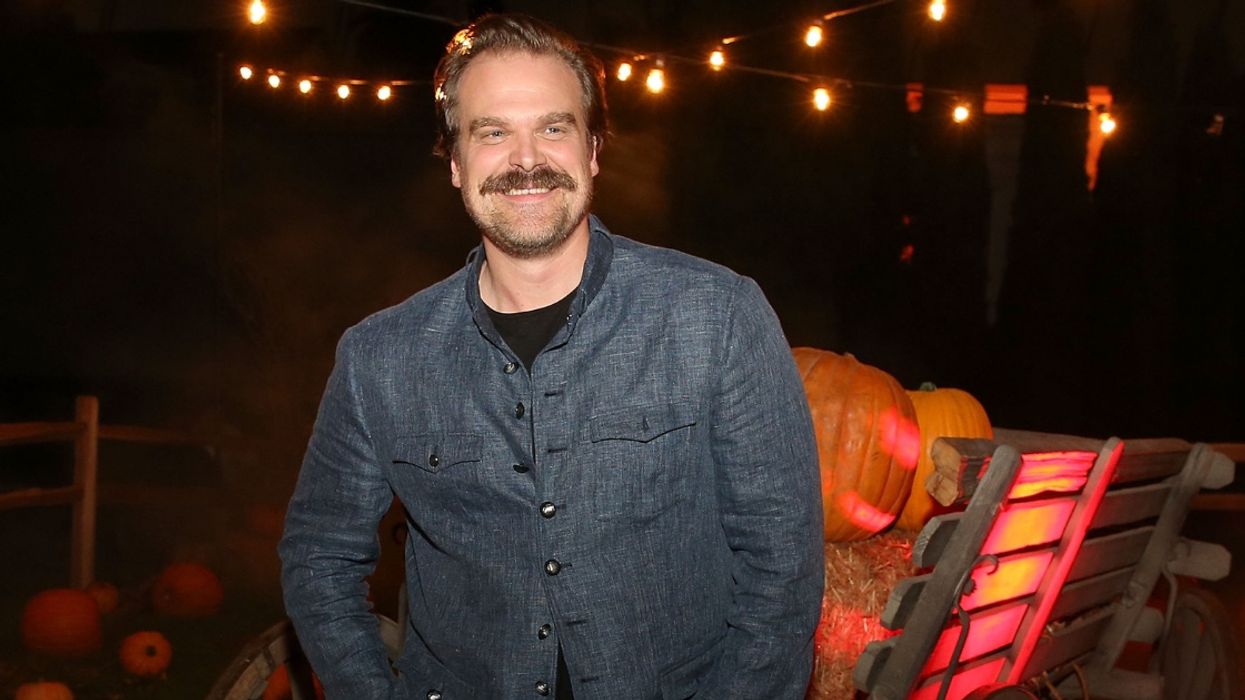 David Harbour Promises To Officiate Wedding In Full 'Hellboy' Attire If He Gets 666K Retweets 🔥