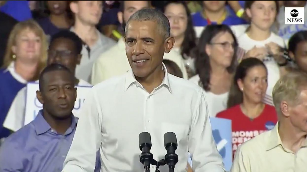 The Way Barack Obama Deals With Hecklers Compared To Trump Really Just Says It All