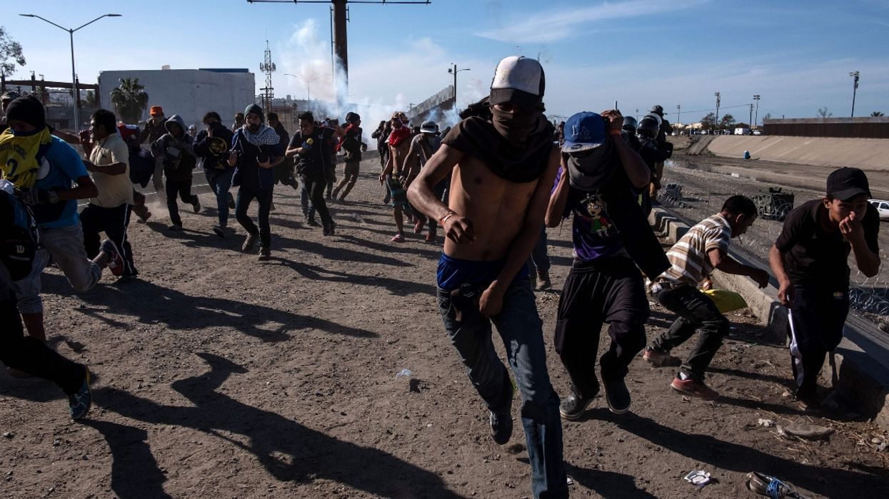 Sinclair Broadcasting Forces Their 200 Stations To Air Segment Praising Use Of Tear Gas On Migrants